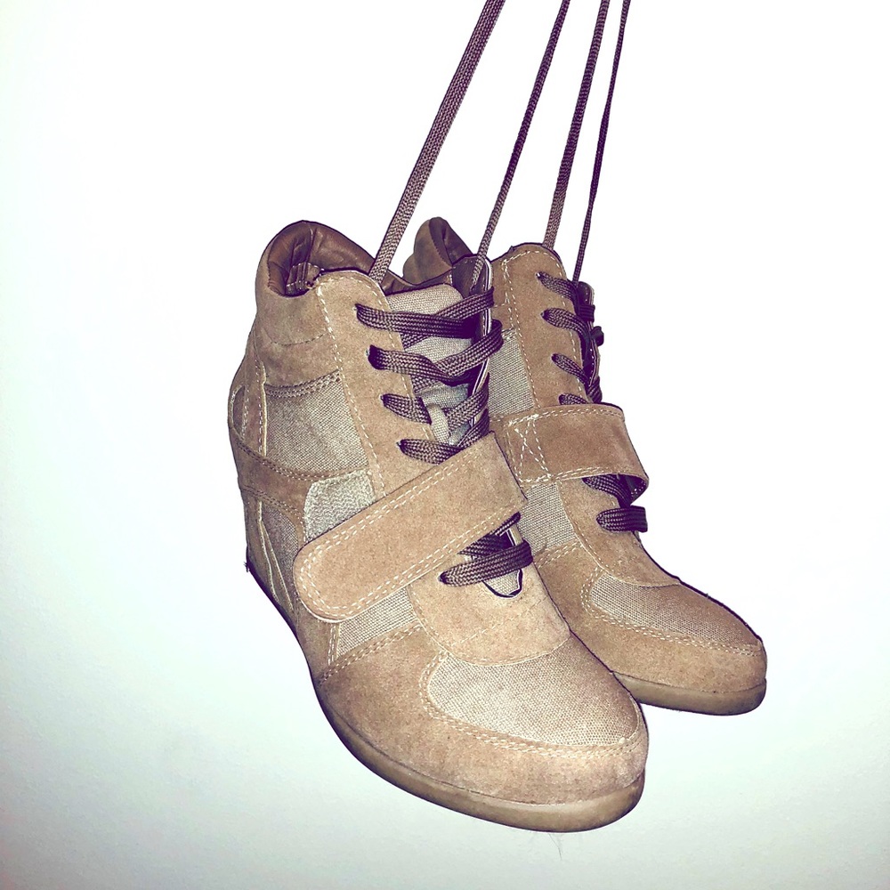 Tan sneakers w/ 2-inch wedges! Chic heel-sneakers